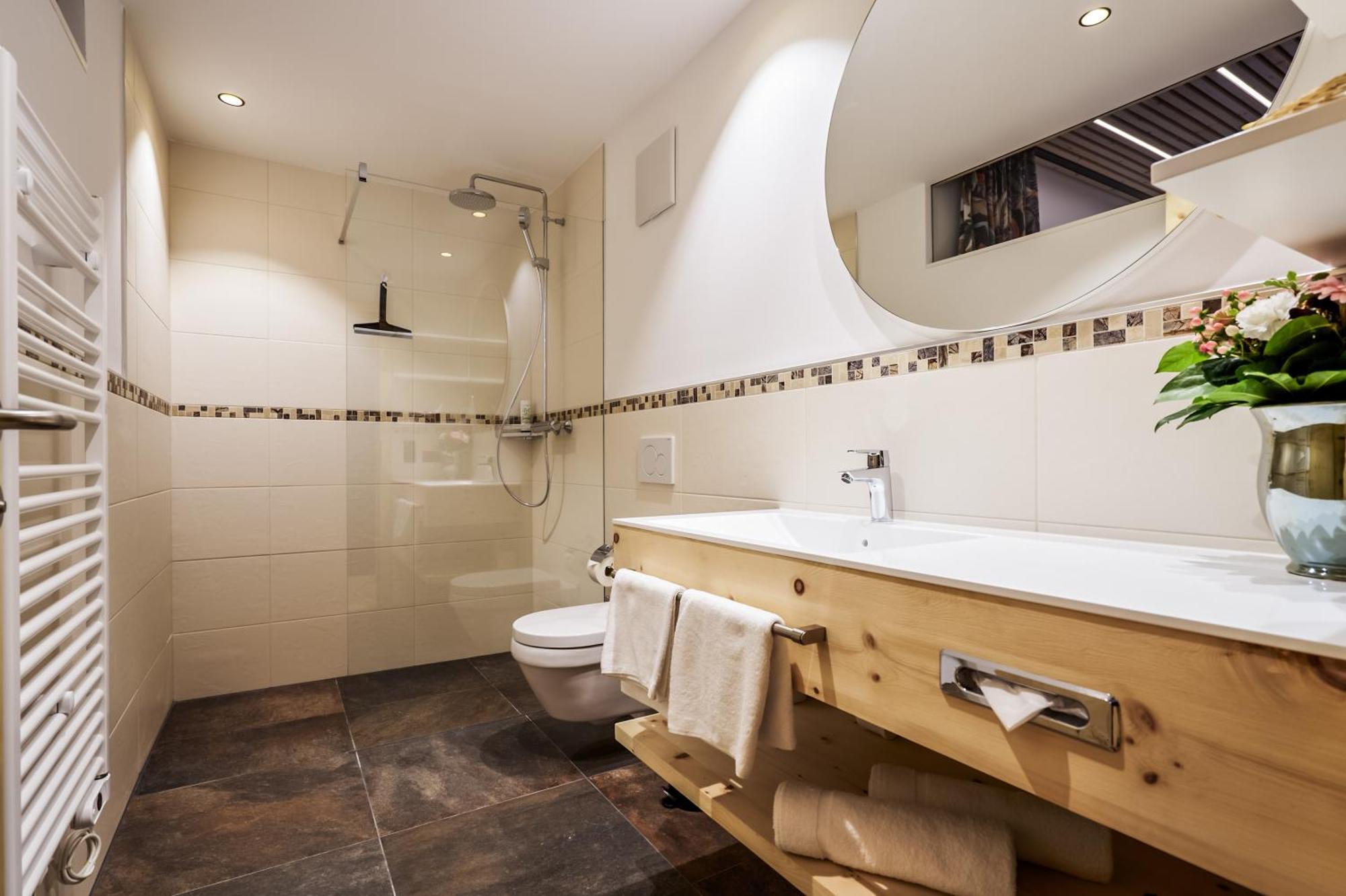 Hotel Venetblick Йерценс Екстериор снимка